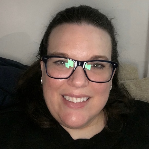 Meet your Posher, Jenni!! Have a lovely day! - Picture 15 of 16